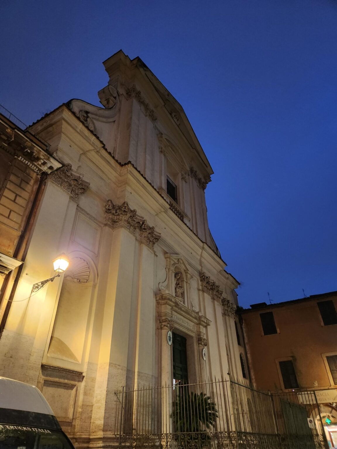 Rome in 8 Days: Walking 100 km Through a History Textbook