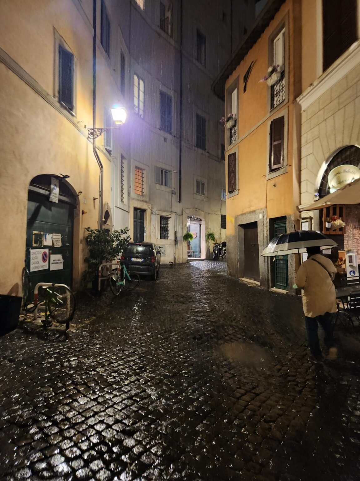 Rome in 8 Days: Walking 100 km Through a History Textbook