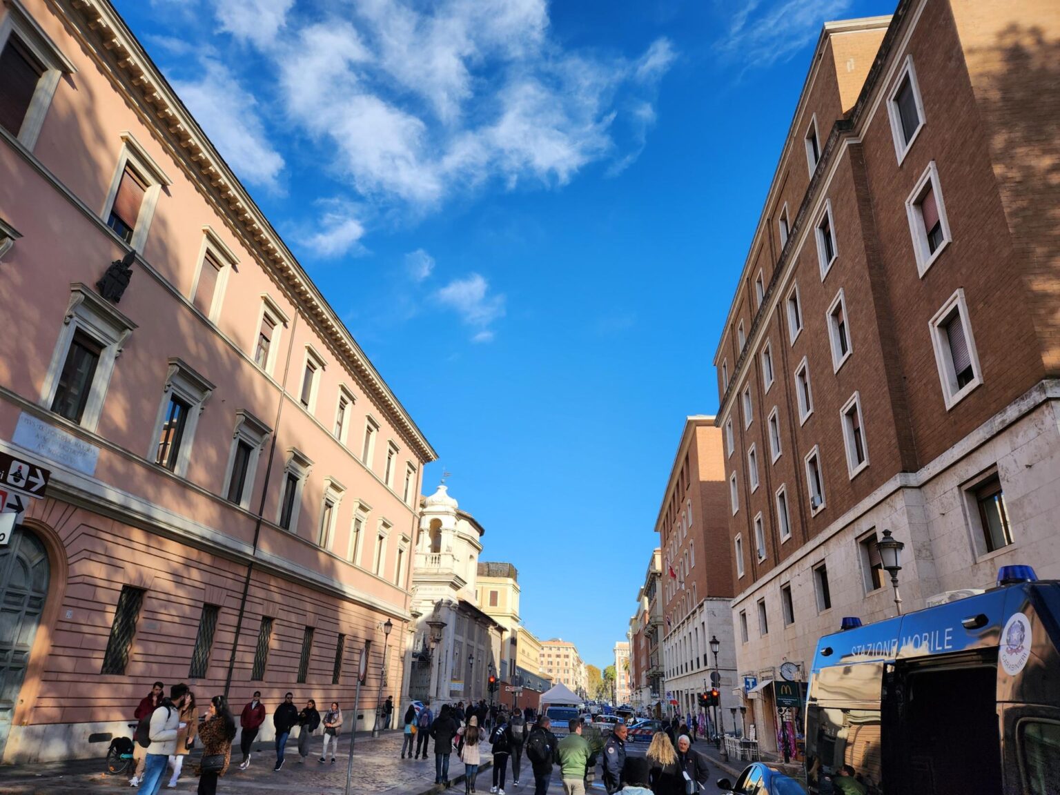 Rome in 8 Days: Walking 100 km Through a History Textbook