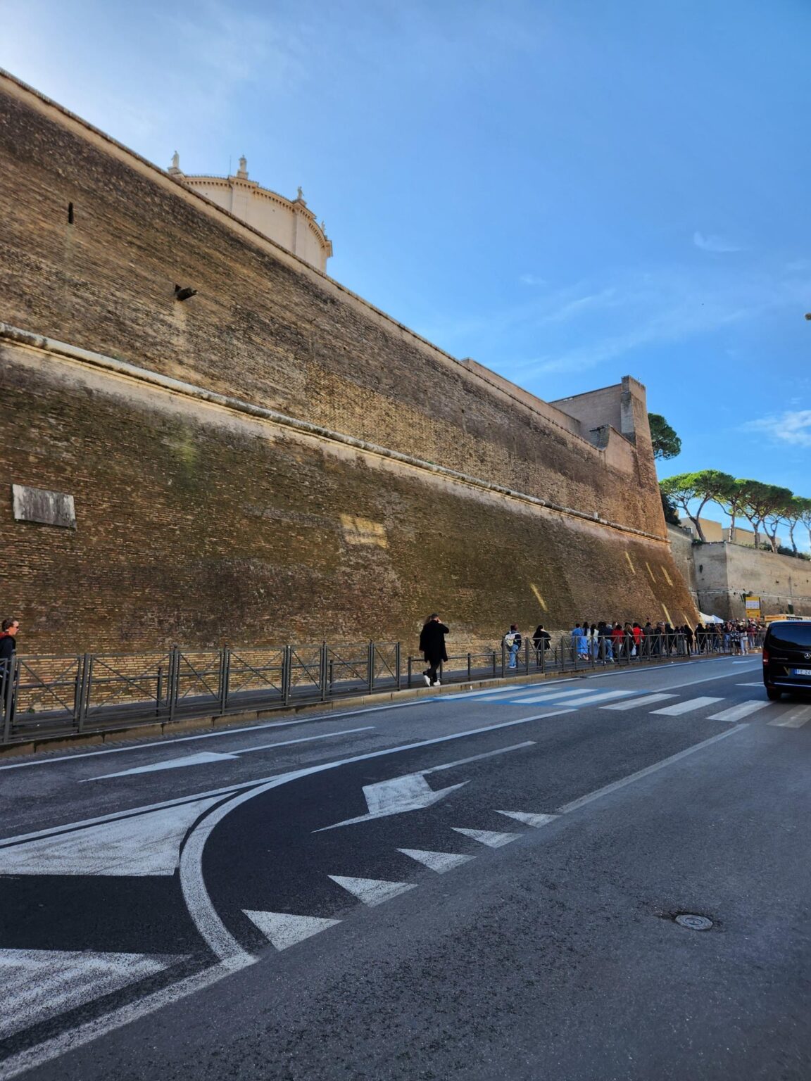 Rome in 8 Days: Walking 100 km Through a History Textbook