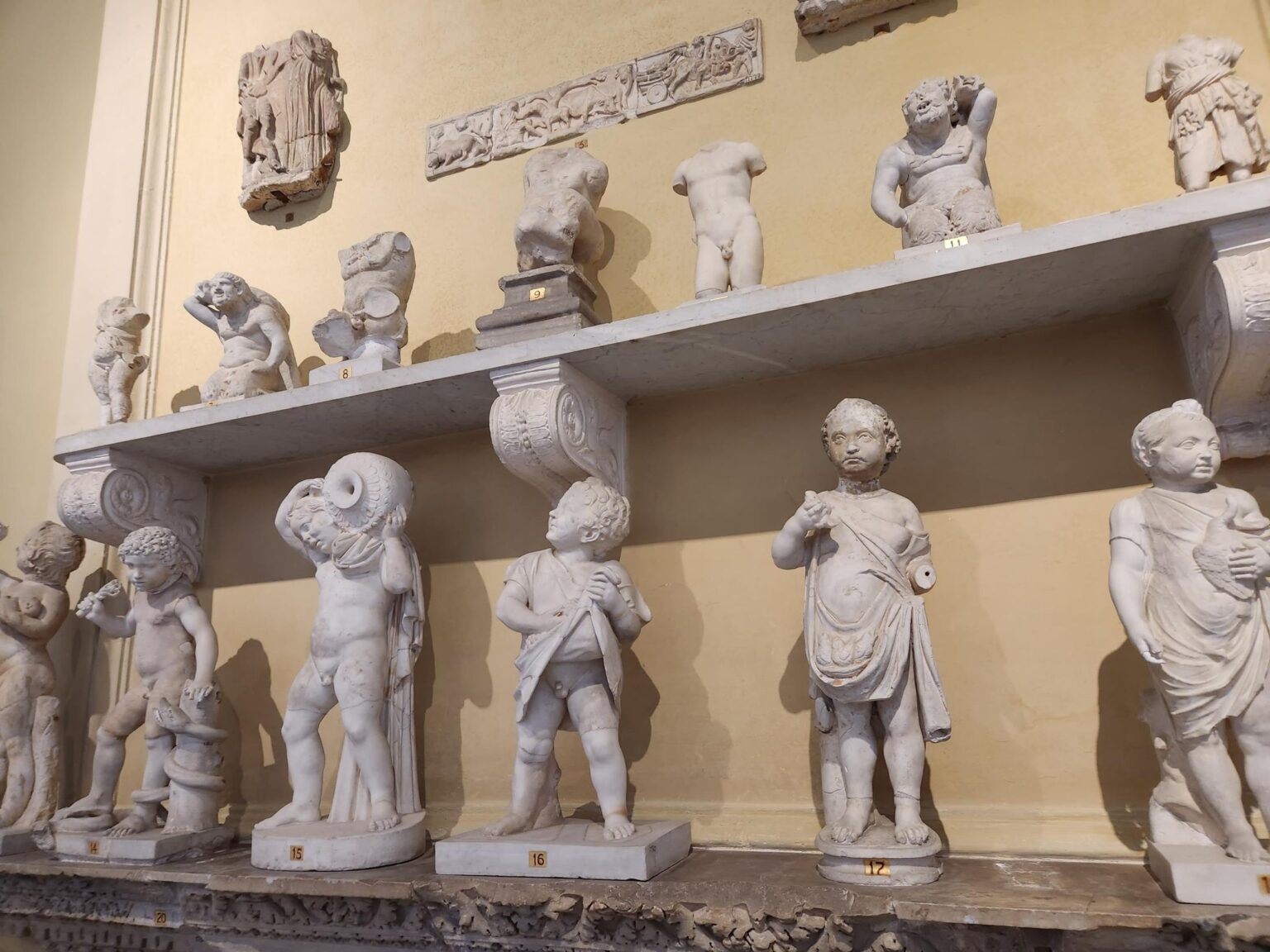 Rome in 8 Days: Walking 100 km Through a History Textbook