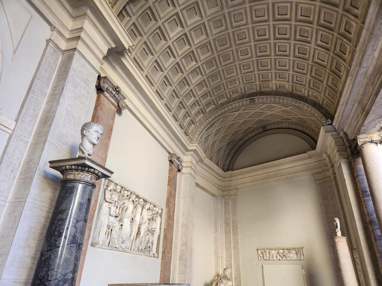 Rome in 8 Days: Walking 100 km Through a History Textbook