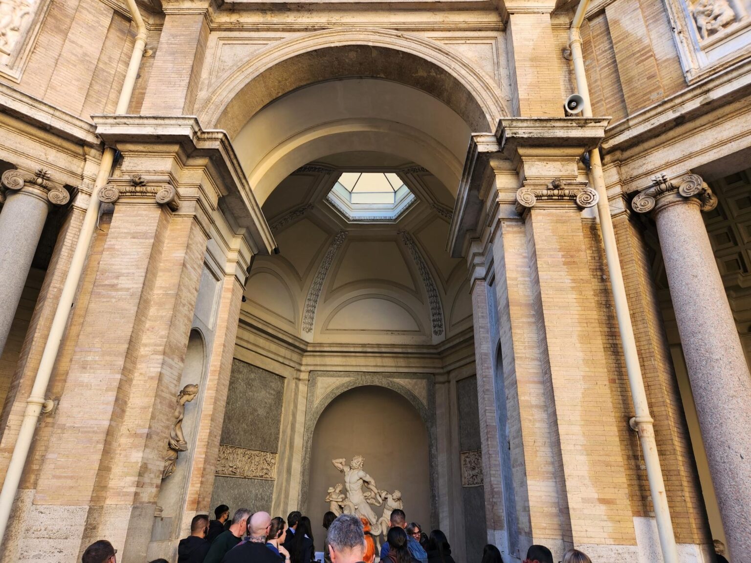 Rome in 8 Days: Walking 100 km Through a History Textbook