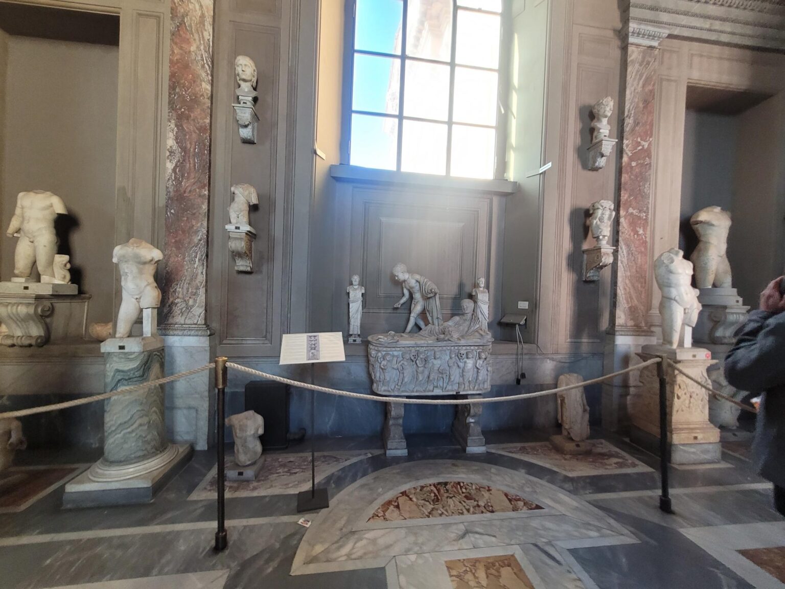 Rome in 8 Days: Walking 100 km Through a History Textbook