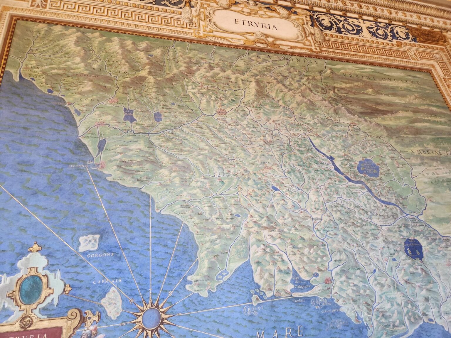 Rome in 8 Days: Walking 100 km Through a History Textbook