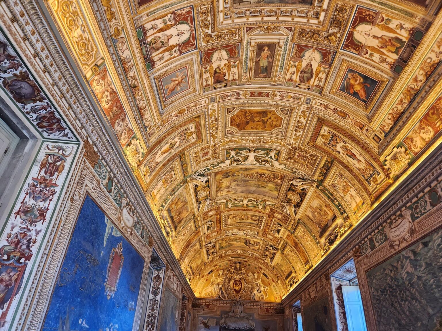 Rome in 8 Days: Walking 100 km Through a History Textbook