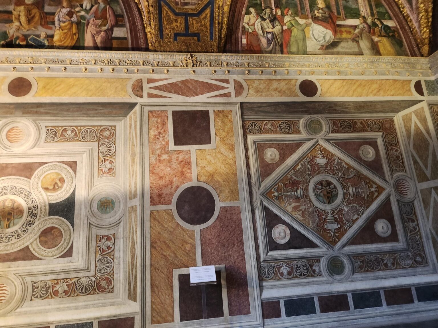 Rome in 8 Days: Walking 100 km Through a History Textbook