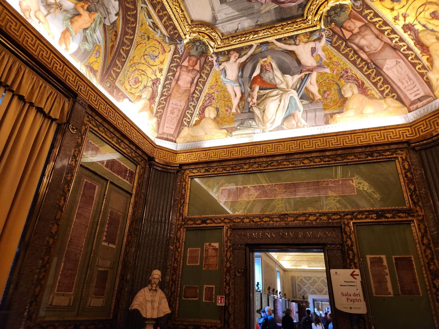 Rome in 8 Days: Walking 100 km Through a History Textbook