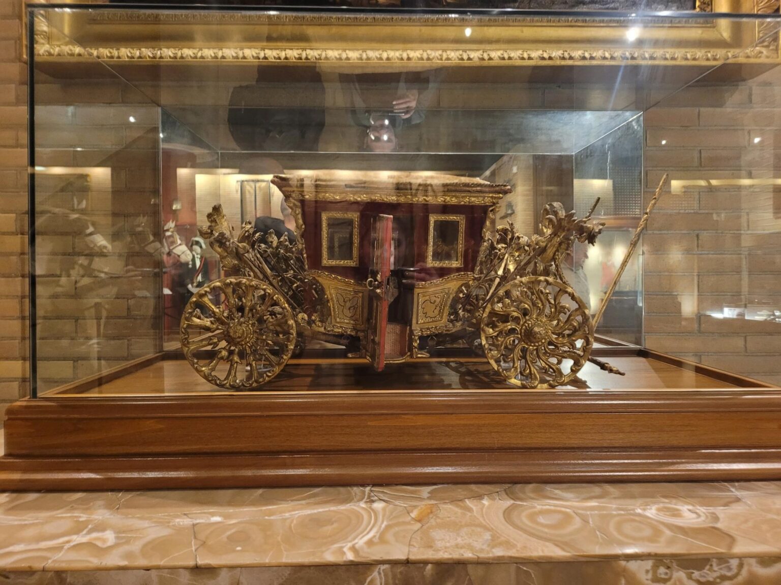 Rome in 8 Days: Walking 100 km Through a History Textbook