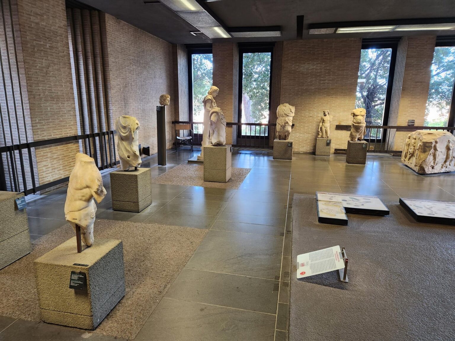 Rome in 8 Days: Walking 100 km Through a History Textbook