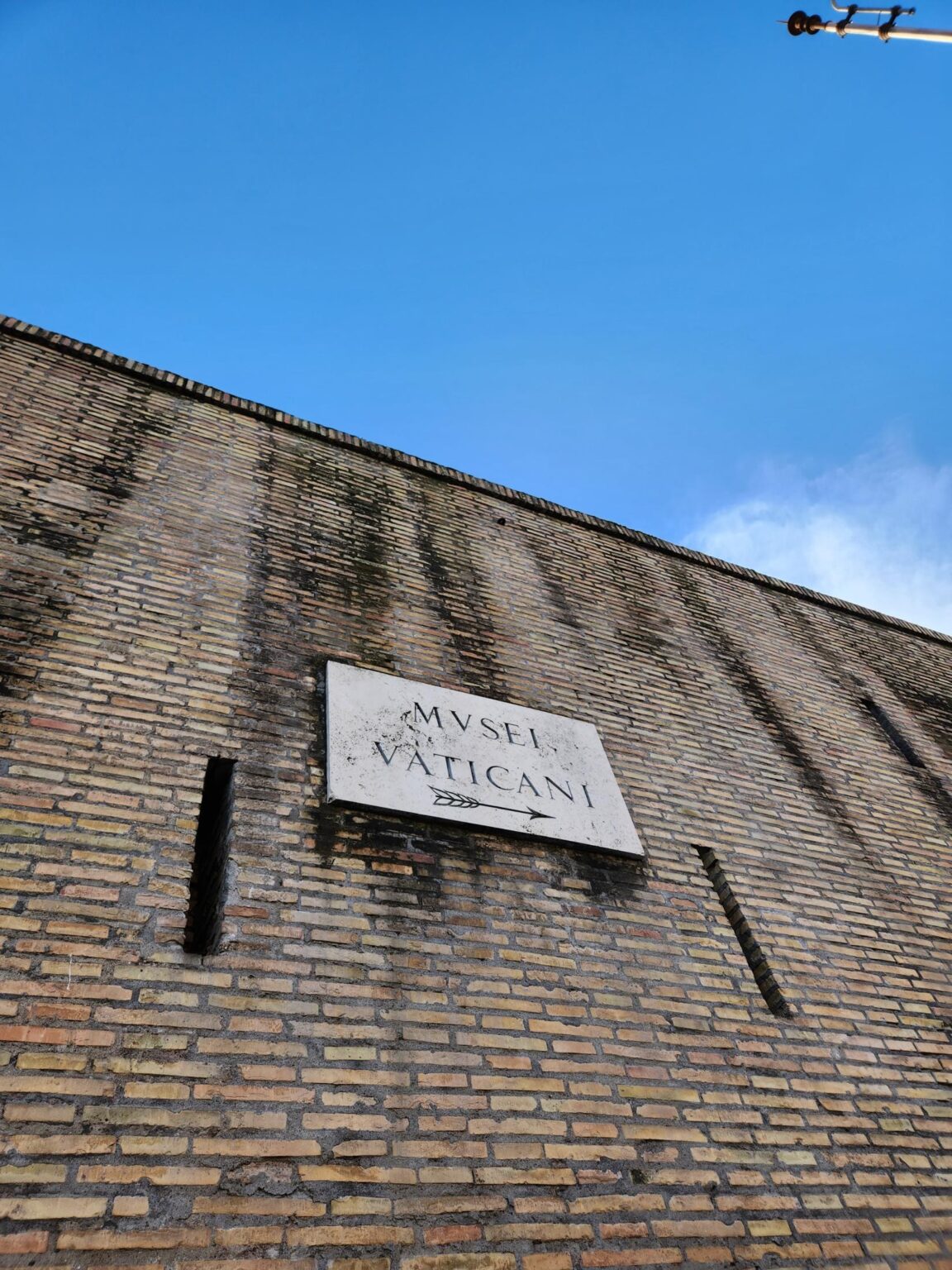 Rome in 8 Days: Walking 100 km Through a History Textbook