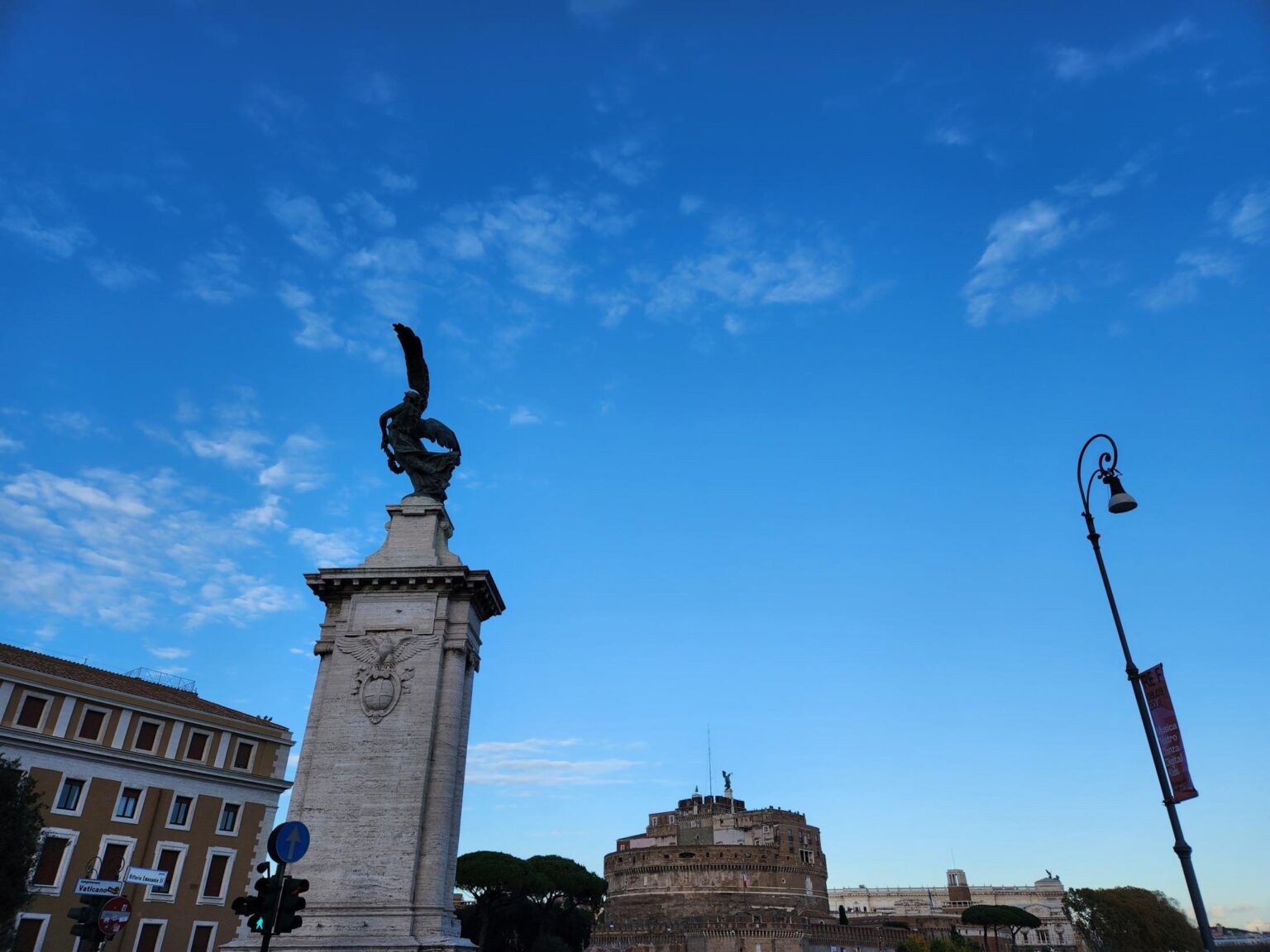 Rome in 8 Days: Walking 100 km Through a History Textbook