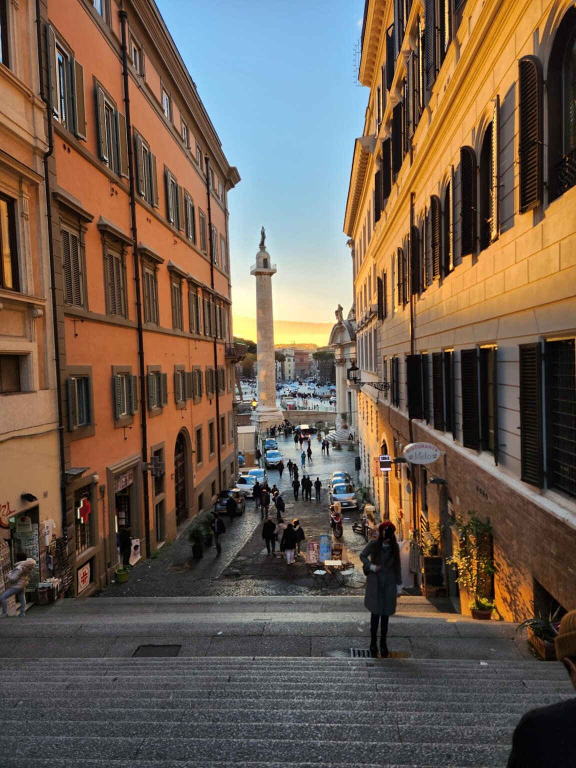Rome in 8 Days: Walking 100 km Through a History Textbook