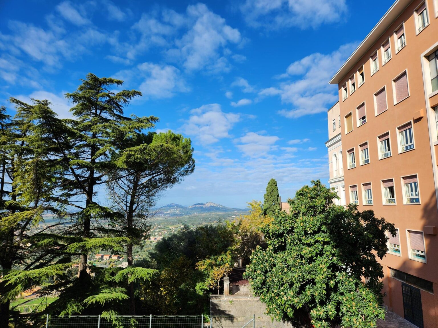 Rome in 8 Days: Walking 100 km Through a History Textbook