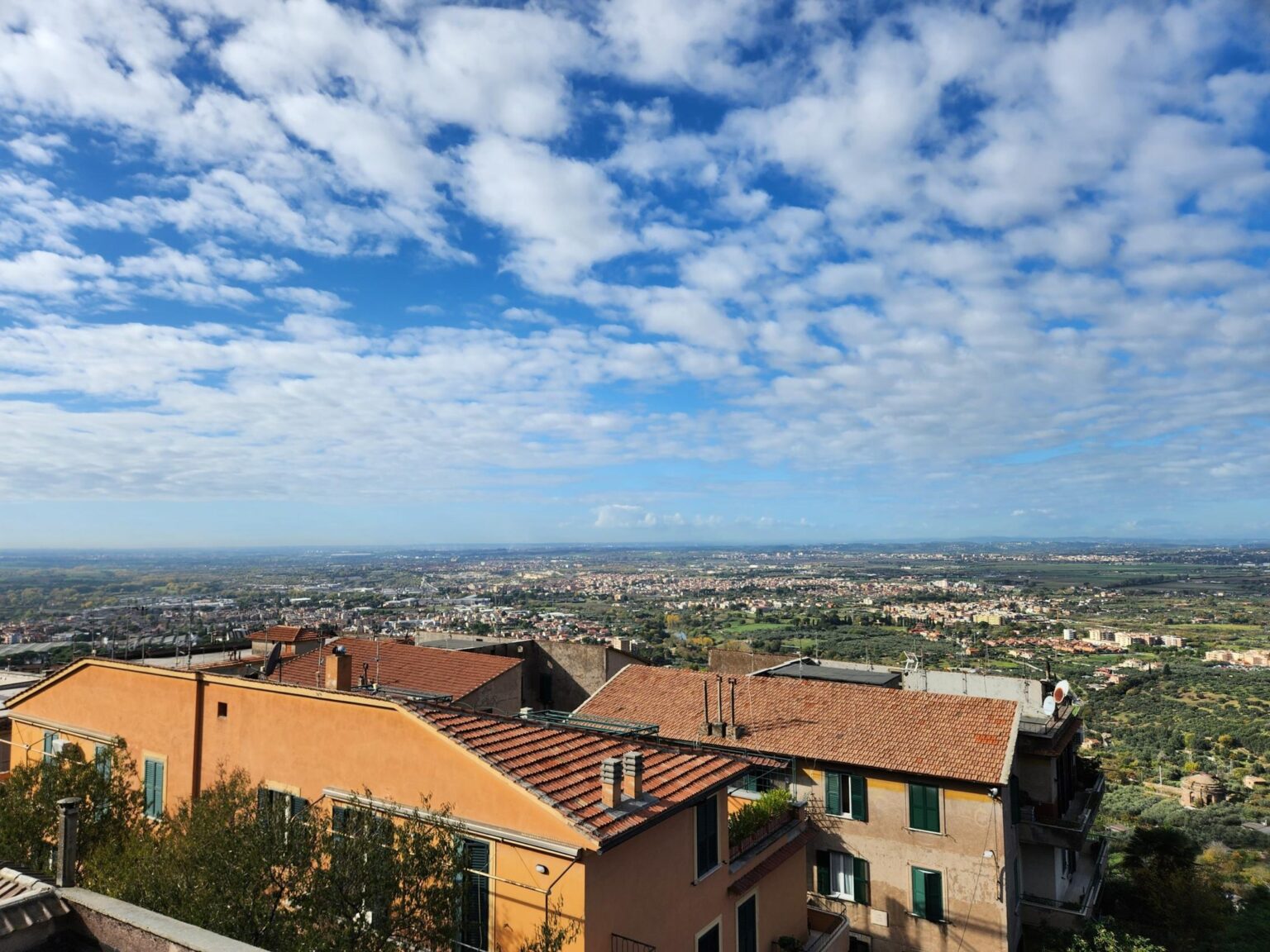 Rome in 8 Days: Walking 100 km Through a History Textbook