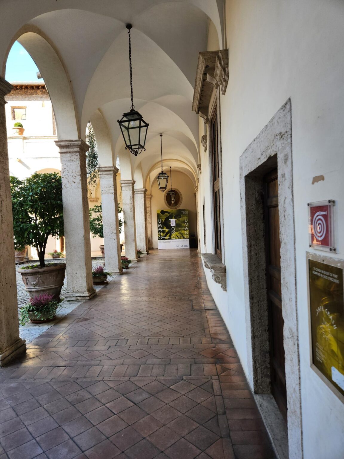 Rome in 8 Days: Walking 100 km Through a History Textbook