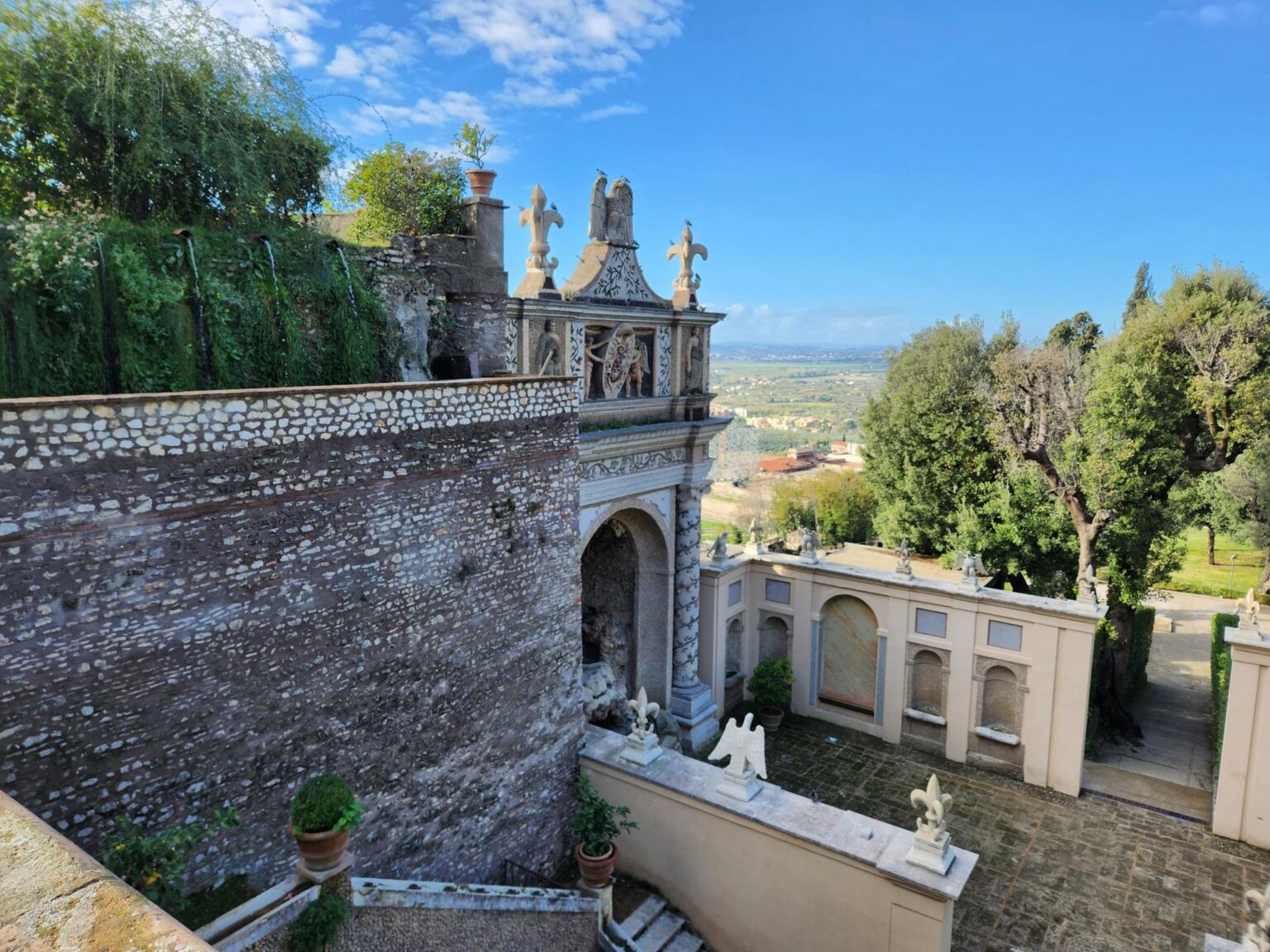 Rome in 8 Days: Walking 100 km Through a History Textbook
