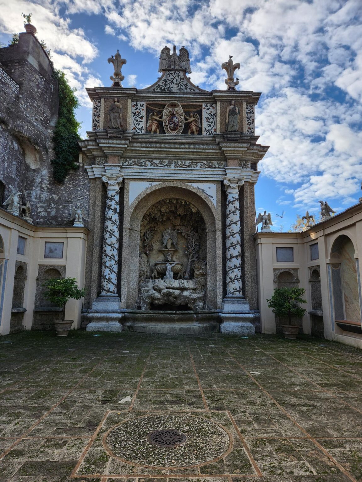 Rome in 8 Days: Walking 100 km Through a History Textbook