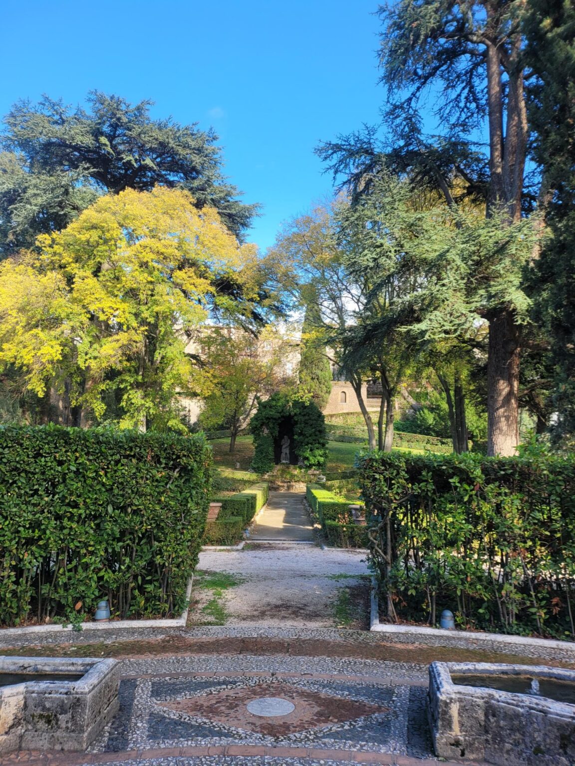 Rome in 8 Days: Walking 100 km Through a History Textbook
