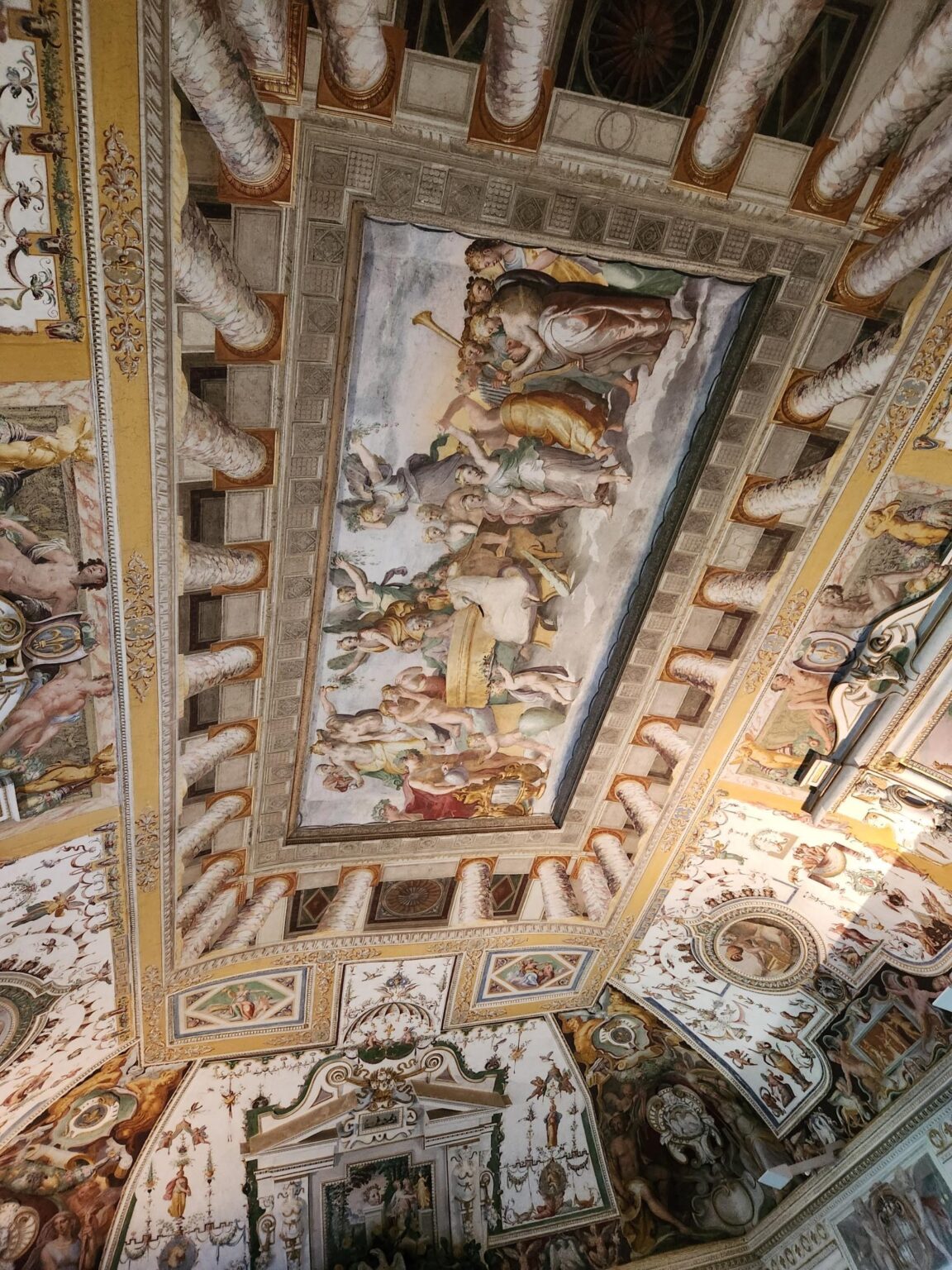 Rome in 8 Days: Walking 100 km Through a History Textbook
