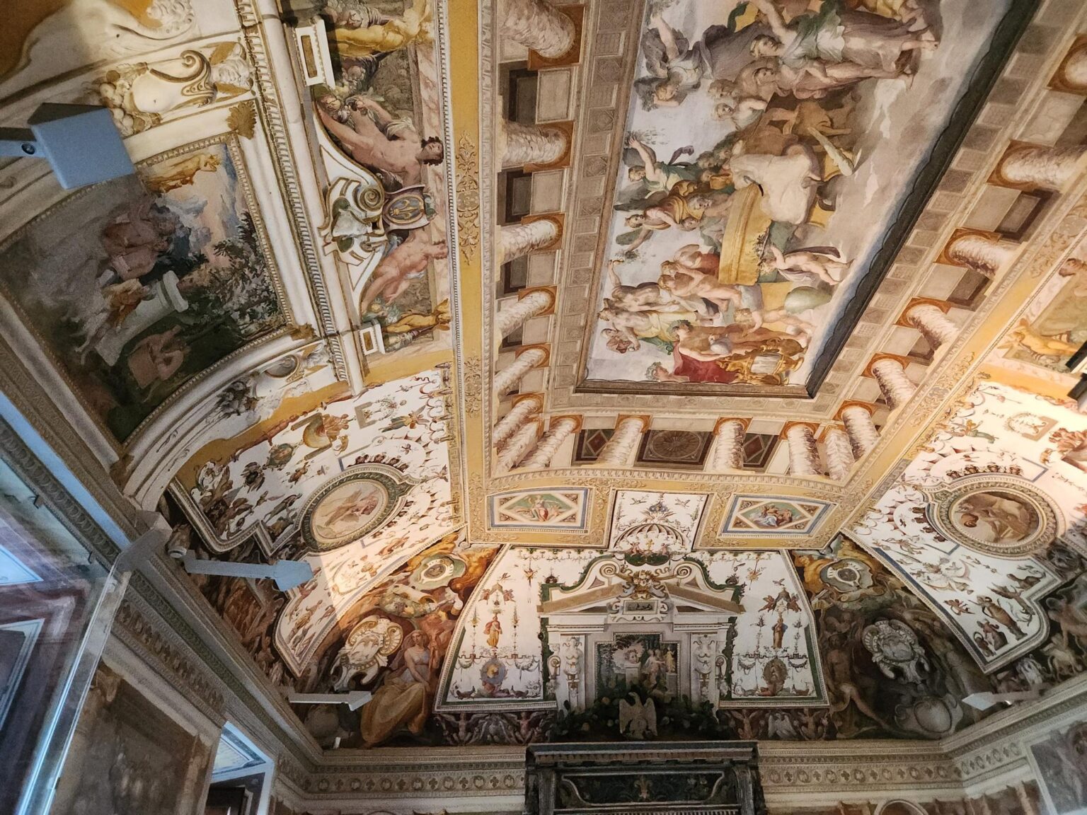 Rome in 8 Days: Walking 100 km Through a History Textbook