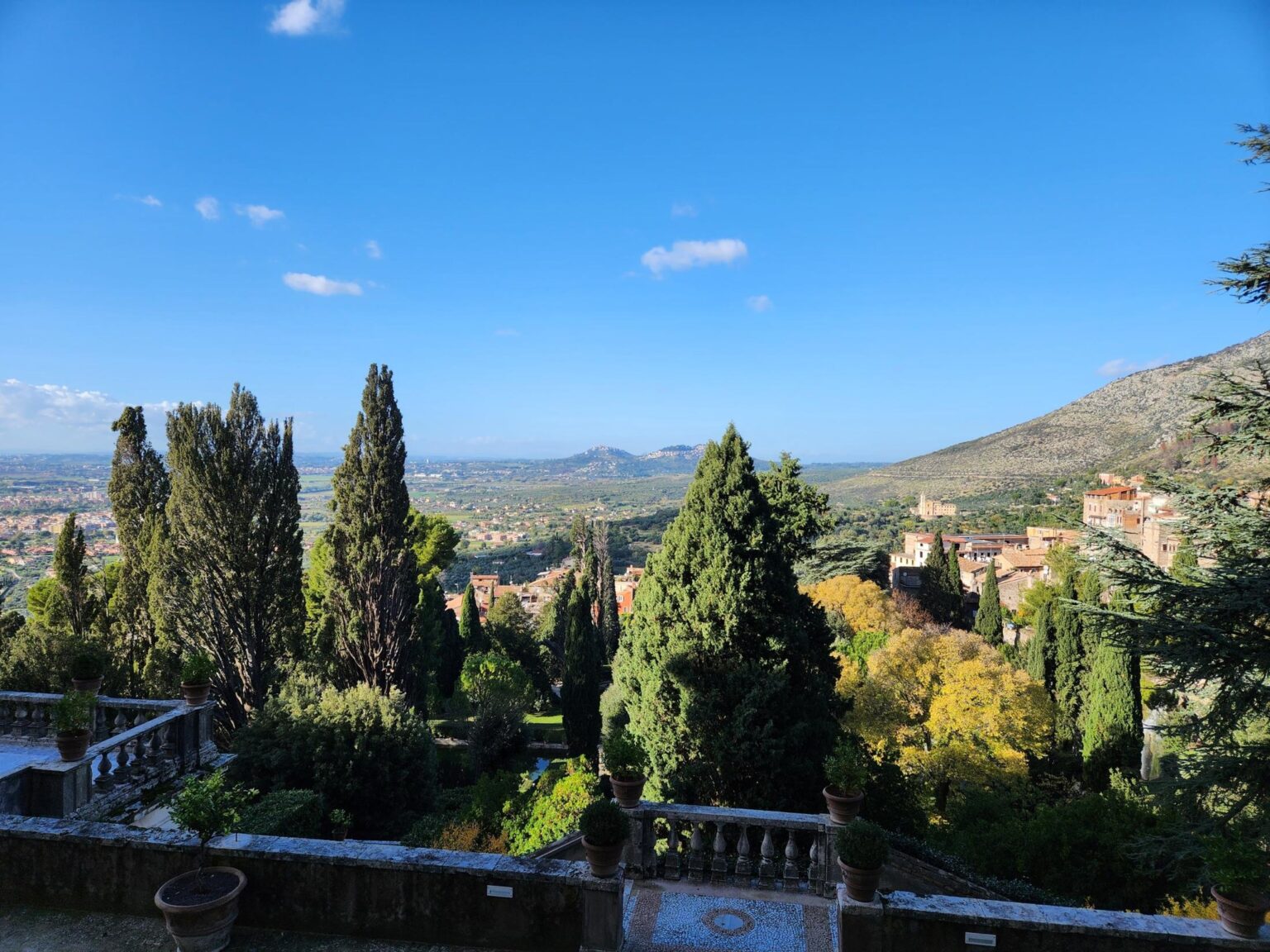 Rome in 8 Days: Walking 100 km Through a History Textbook