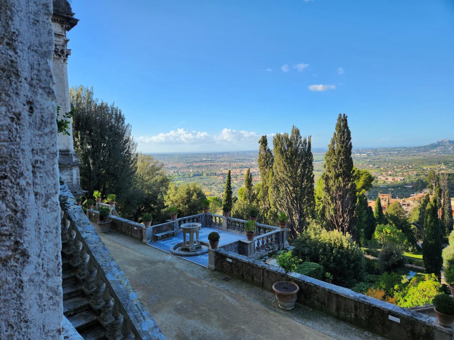Rome in 8 Days: Walking 100 km Through a History Textbook