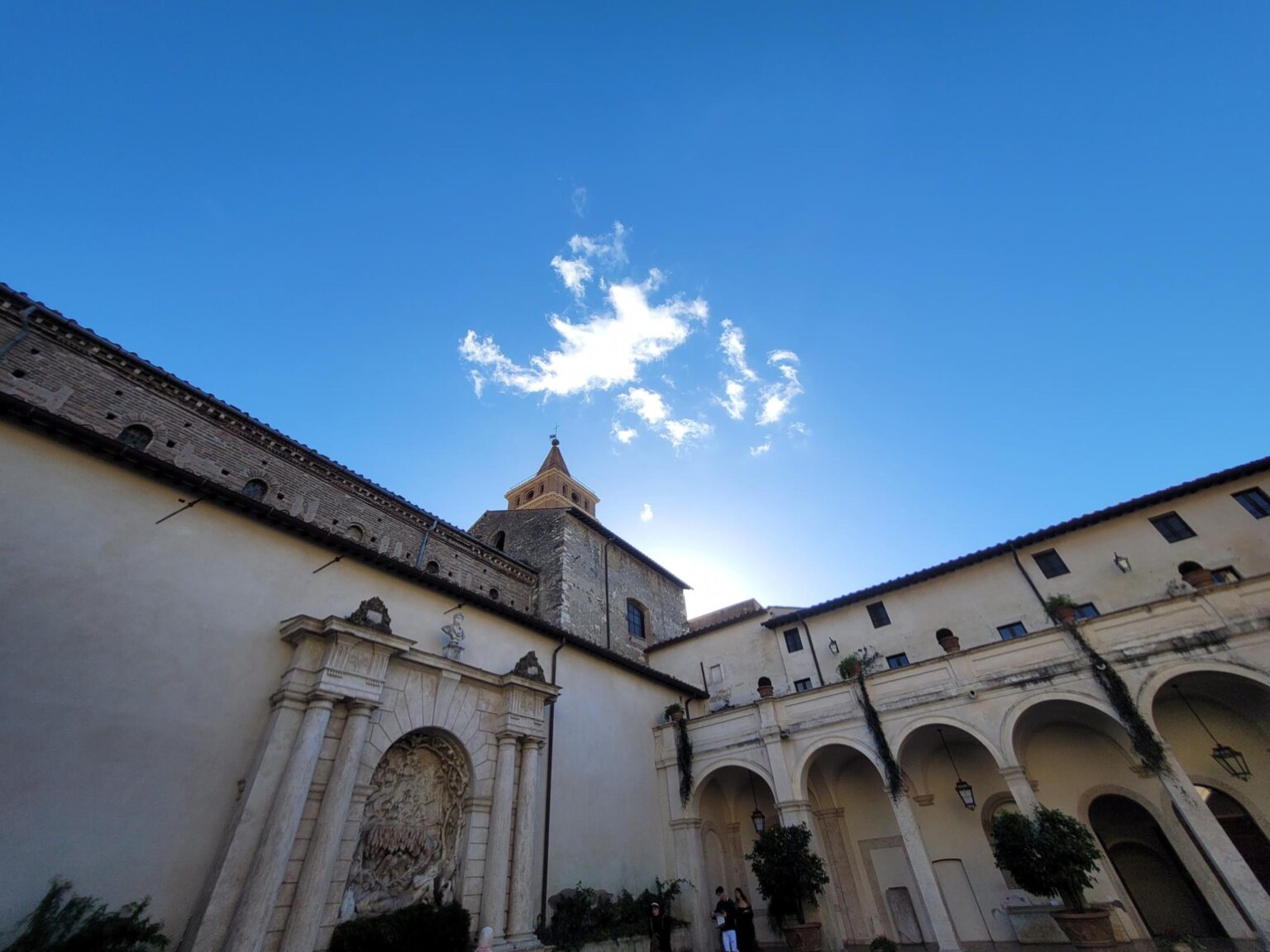 Rome in 8 Days: Walking 100 km Through a History Textbook