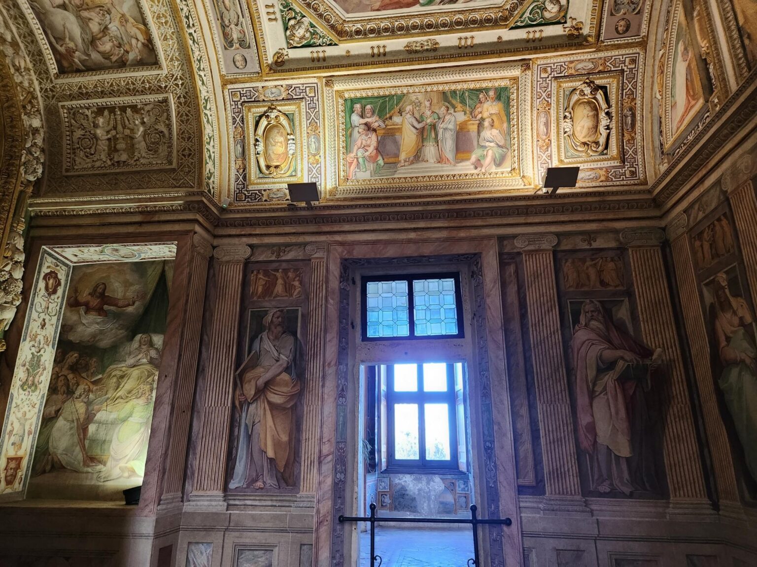 Rome in 8 Days: Walking 100 km Through a History Textbook