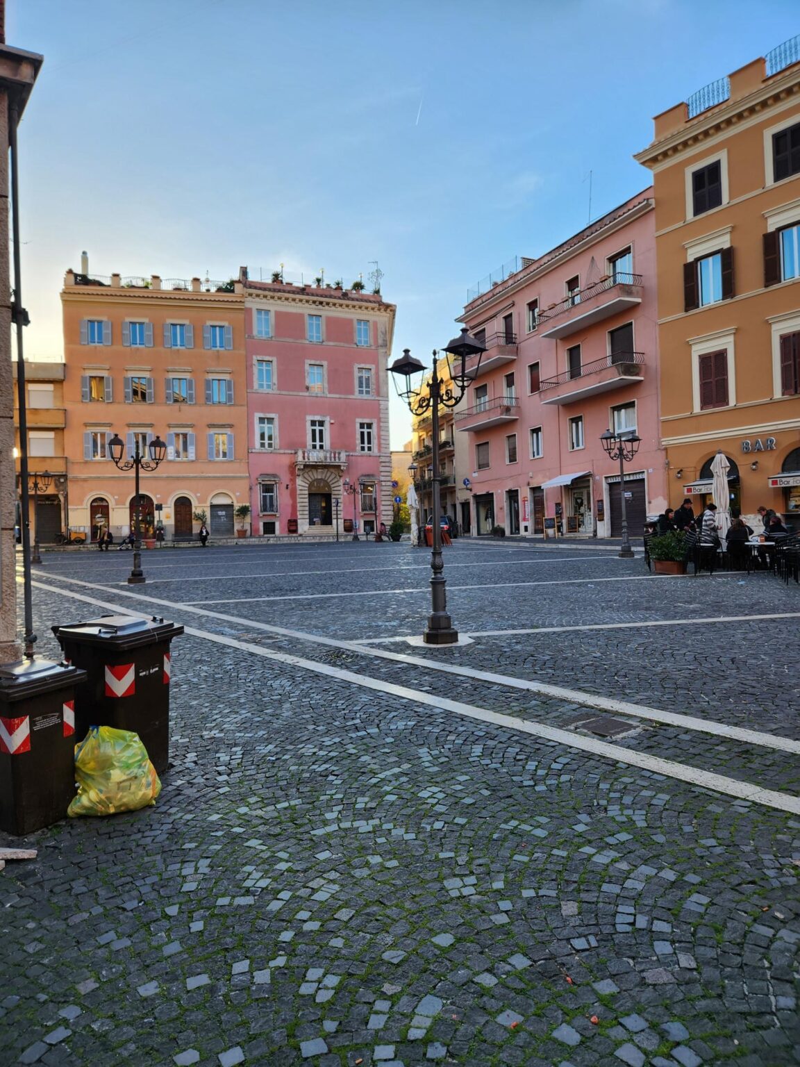 Rome in 8 Days: Walking 100 km Through a History Textbook
