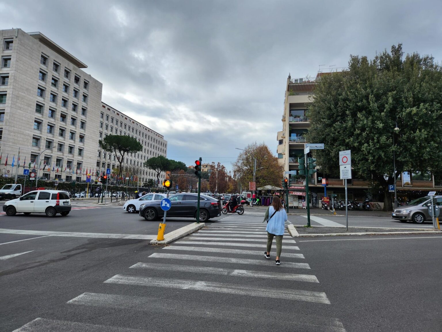 Rome in 8 Days: Walking 100 km Through a History Textbook