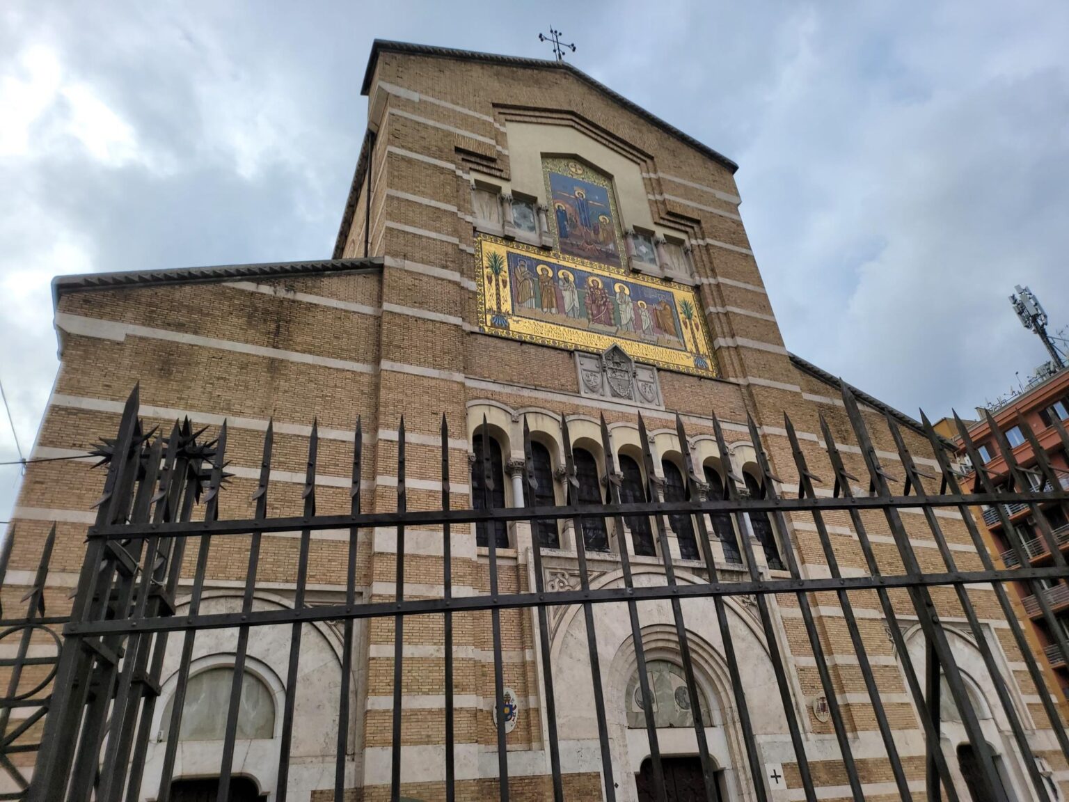 Rome in 8 Days: Walking 100 km Through a History Textbook