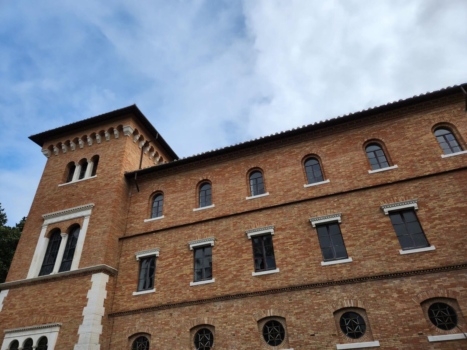 Rome in 8 Days: Walking 100 km Through a History Textbook