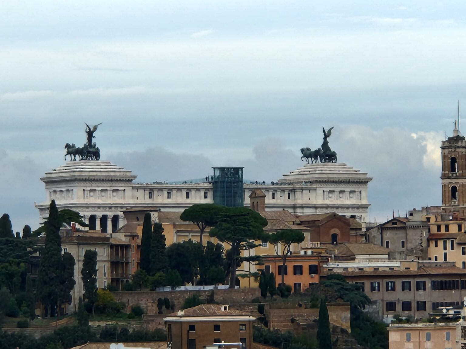 Rome in 8 Days: Walking 100 km Through a History Textbook