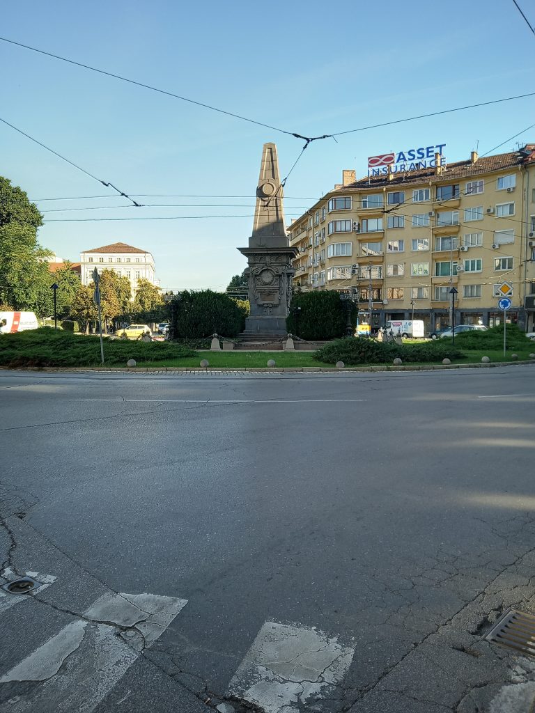 Паметникът на Васил Левски в центъра на София