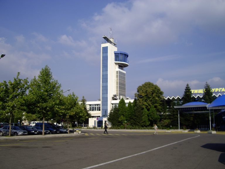 Контролната кула на летище Бургас