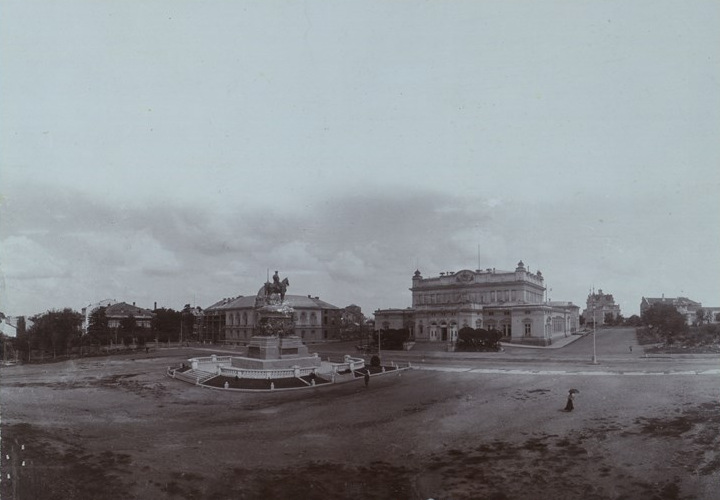 Паметникът на Цар Освободител, Народното събрание и БАН в София през 1907 г.