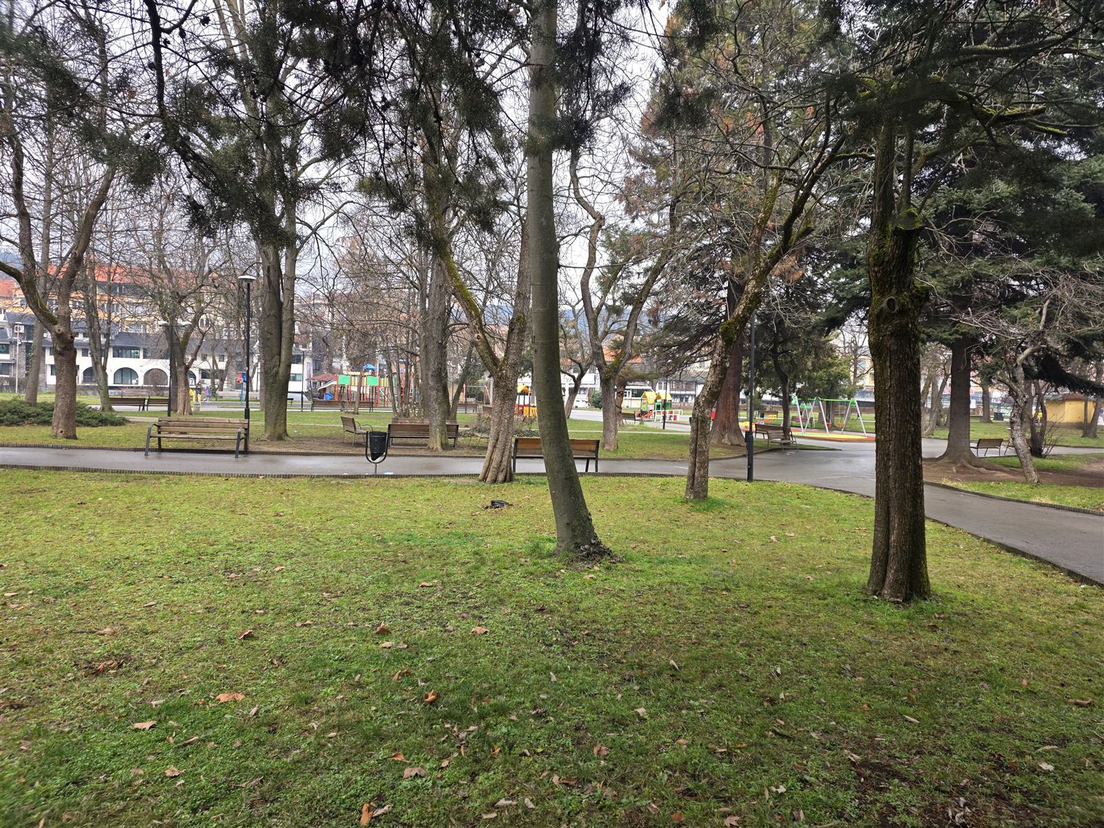 Парк и обществена градина в Троян