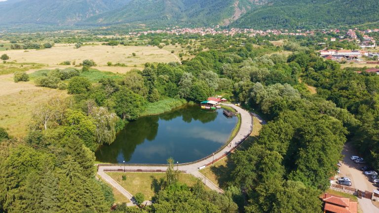 България отвисоко: долината на Струма – Кюстендил, Благоевград и Дупница в 4K 60FPS